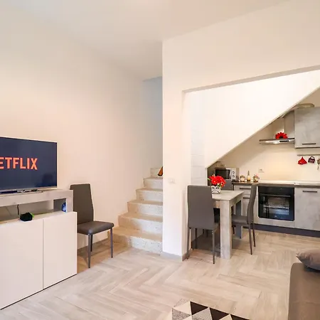 아파트 The Cozy - Wi-fi, Smart Tv, Free Parking